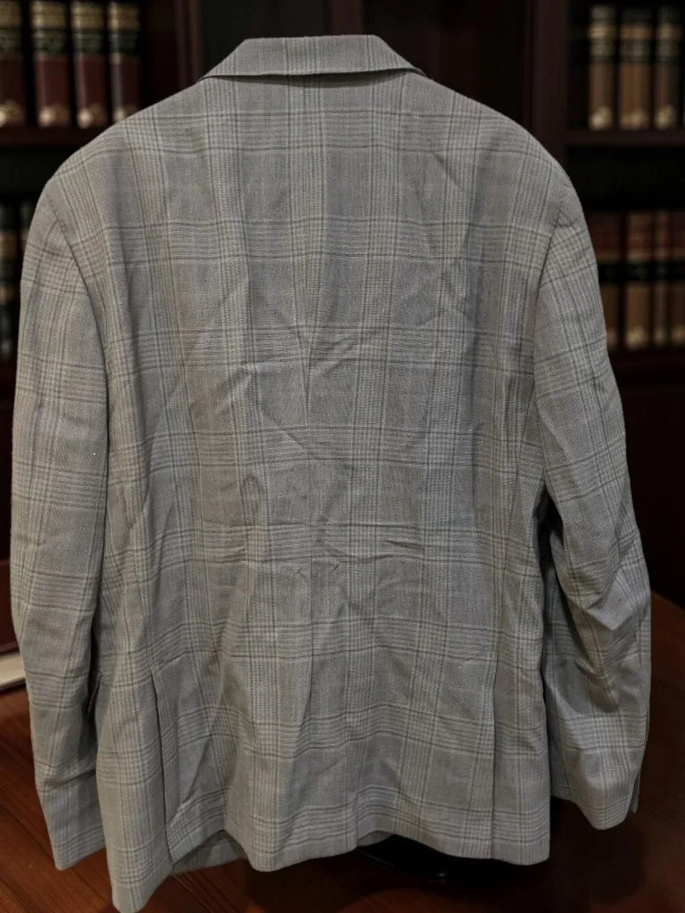 Brunello Cucinelli Gray/Salmon Plaid Blazer Size 56 100% Linen. Display Model